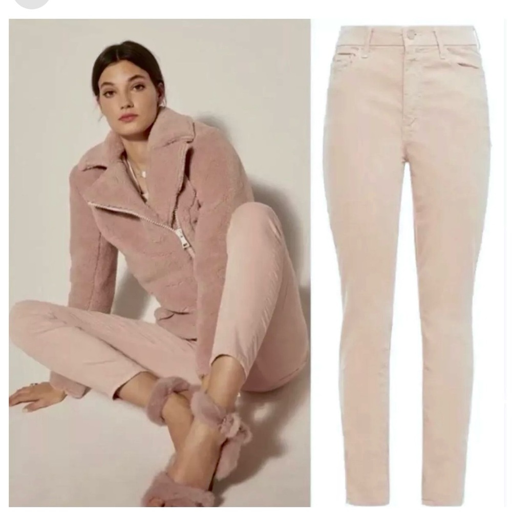 MOTHER The Looker Ankle Skinny Velvet Pants in Beige/Cream colour